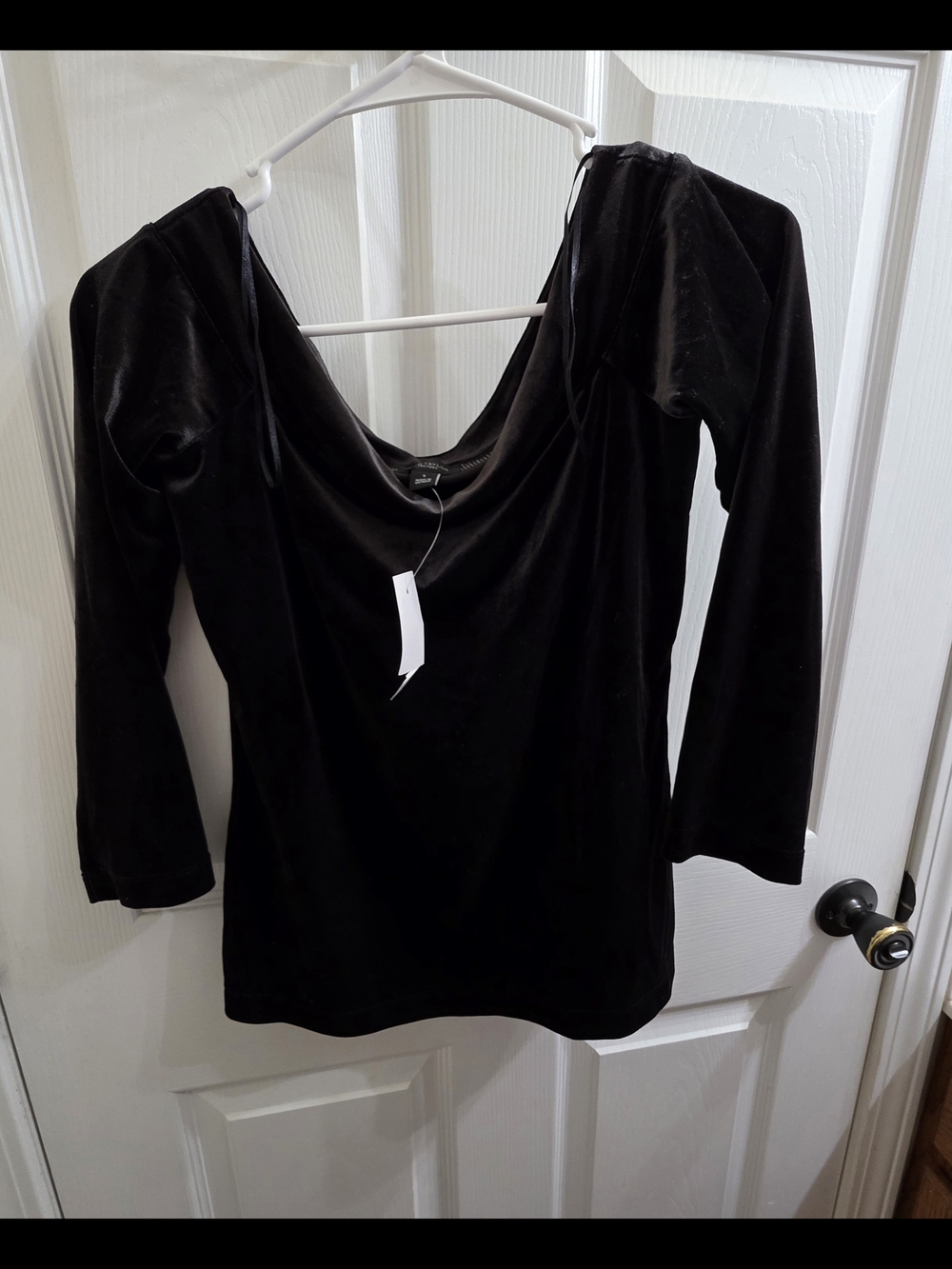 Ann Taylor Black Velvet Scoop-Neck Long Sleeve Top